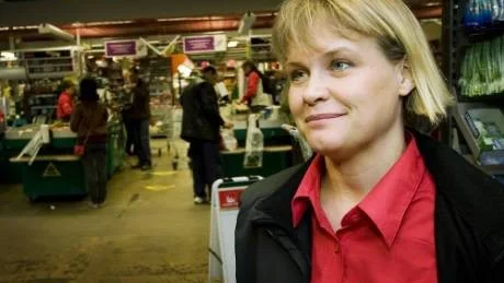 - Det känns verkligen spännande med den kommande utbyggnaden och nysatsningen på butiken, säger Annika Selerud som precis börjat som butikschef på Coop Extra på Risängen.Foto: Andreas Skogh