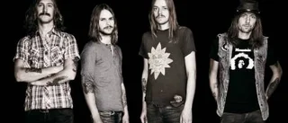 Bob hund och Graveyard till sommarens Munken in the Park