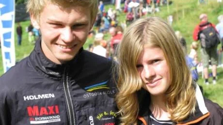 Två suveräna segrare vid Kolmårdsträffen. Ville Johansson, OK Kolmården och Andrea Svensson, Finspångs SOK behärskade svårigheterna bäst och vann med åtta respektive 15 minuter i H 14 respktive D 16. Imponerande minst sagt! Foto: Nils Sjödin