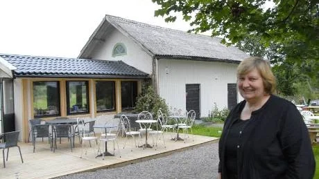 Lisbeth Tornelid som anordnat seansen på Café Jägmästargården.