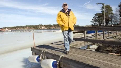 Visst höjdes väl hyran av båtplatserna också innan Promarina tog över arrendet av hamnen, men inte med sådana här summor, säger Rolf Sandberg som fick nog och sa upp sin i båtplats i Beckmansviken när höjningen damp ner i brevlådan.