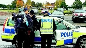 De tre polackerna som greps inne på David Carlssons bilfirma i oktober nekar till försök till stöld. Men i förra veckan dömdes de till villkorlig dom och 2 000 kronor i böter vid Norrköpings tingsrätt. Foto. Robert Svensson/arkiv