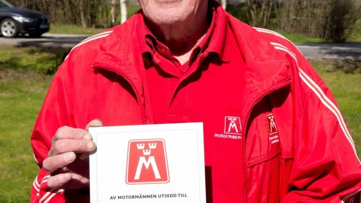 Länets bästa rastplats ligger i Jävre. "Nu ska jag sätta upp skylten", säger Erik Envall.