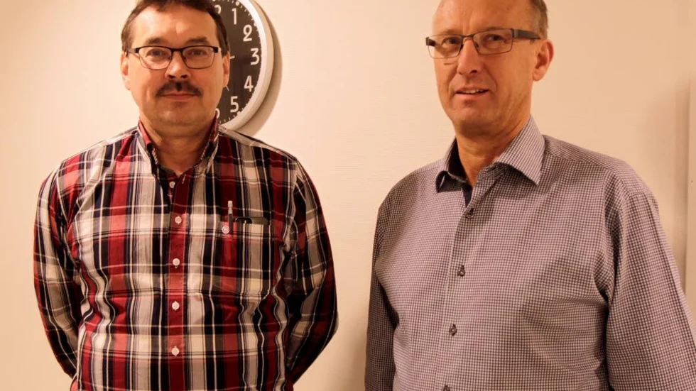 Lennart Lundgren, till vänster, tar över Anders Nilssons vd-tjänst på Älvsbyns fastigheter. Efter årsskiftet jobbar duon sida vid sida en tid för att Lundgren ska komma in i gängorna.