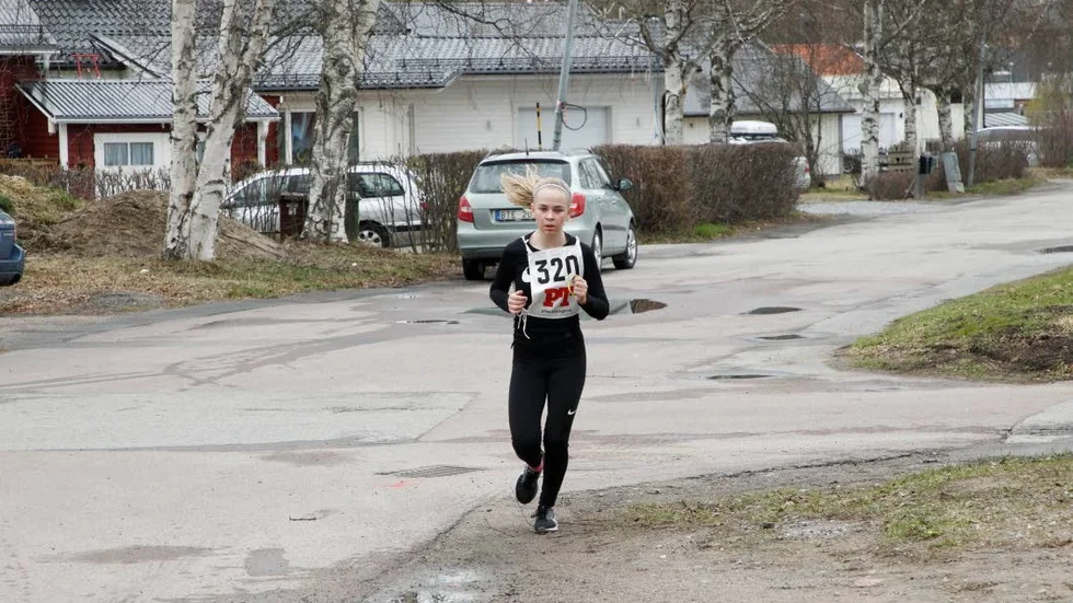 Hilda Olofsson Älvsby IF Skidor lag 1.