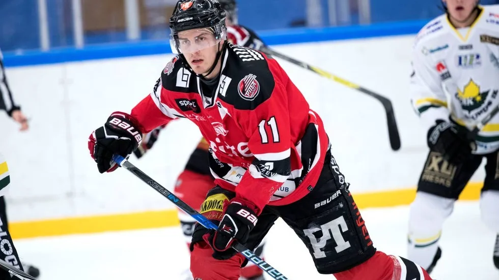 Marcus Sandström blickar fram mot den viktigaste delen av säsong. Onsdag kväll spelas sista matchen i allettan - sedan väntar play off och kanske även kvalspel till allsvenskan.