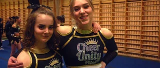 Cheerleaders siktar mot DM