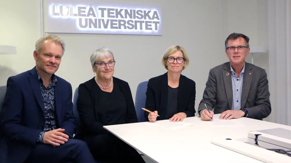 Jan Ove Östensen, styrelseordförande för LTU, Brith Fäldt, ordförande samhällsbyggnadsnämnden, Birgitta Bergvall Kåreborn, rektor vid LTU och Anders Lundkvist, kommunalråd Piteå, skrev under avsiktsförklaringen.