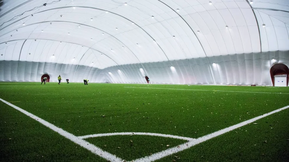 Nästa vecka inleds arbetet med att resa fotbollshallen.