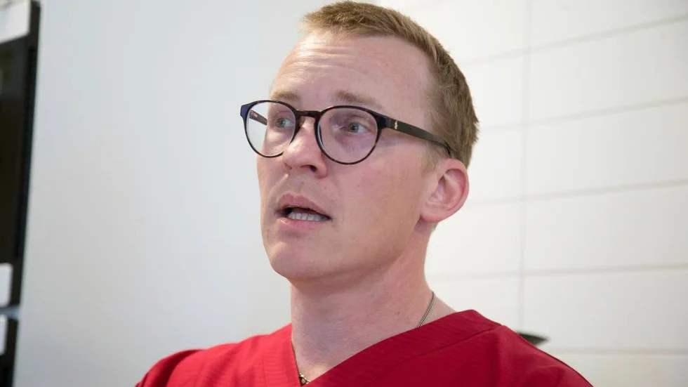 "Det är jättetråkigt att personer väljer att sluta", säger Petter Tuorda, verksamhetschef och delägare vid Cederkliniken. (Arkivbild)