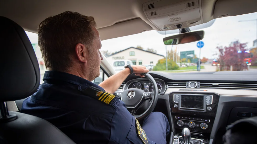 Han ville bli polis redan som liten grabb. Drömmen gick aldrig över och nu chefar Daniel Eriksson på polisens grova brottsutredningar.