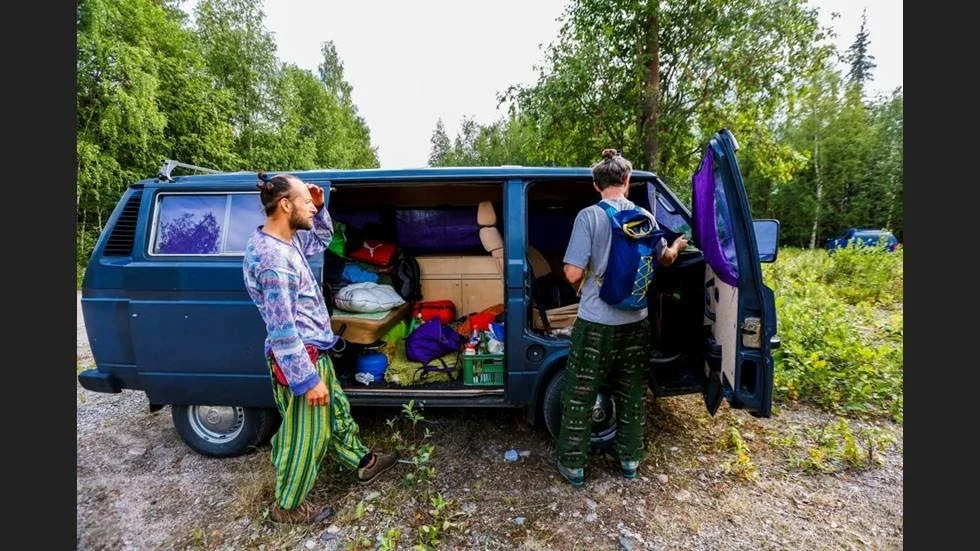 Det krävs mycket packning för att kunna delta under alla 28 dagarna som Rainbow Gathering pågår.