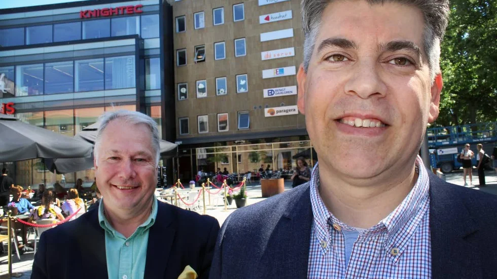 Fredrik Lundén och Niklas Borg  från Moderaterna i Linköping.