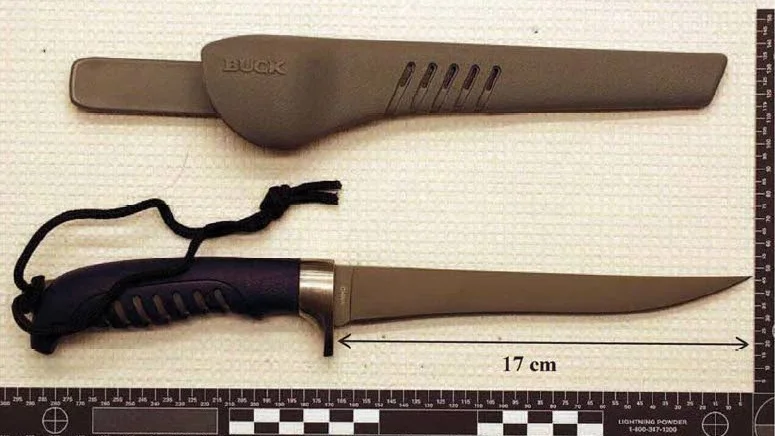Kniv. Polisen misstänker att 24-åringen använde en kniv av denna typ för att mörda paret.