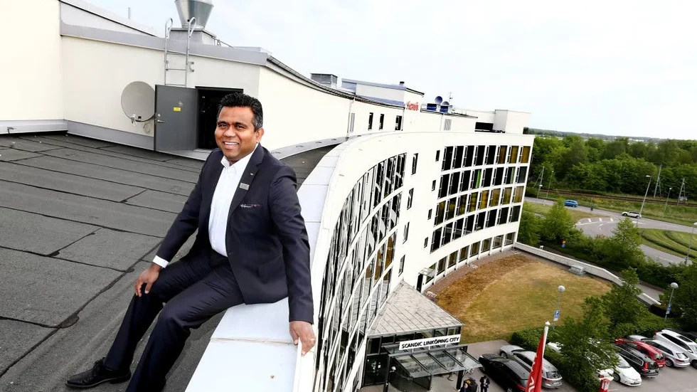 Roshan Malalatunga på Scandic Citys tak.
