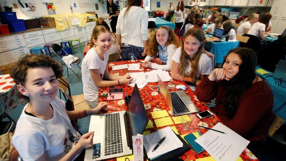 Om vi hade haft mer tid och en större budget hade vi gjort spelet snyggare och med en mer välgenomarbetad karaktär, säger Emelie Corper,  Fredrika Ahlström, Alexandra Nyman, Møyfrid Hjalmarson och Victoria Henricsson.