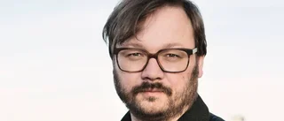 Virvlande intrikat deckardebut