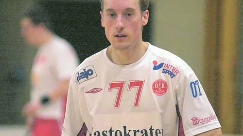 Tillbaka i VIBK. Rutinerade poängmaskinen Joachim Jonsson är klar för Vimmerby IBK och blir en fin förstärkning till kommande division 1-säsong.