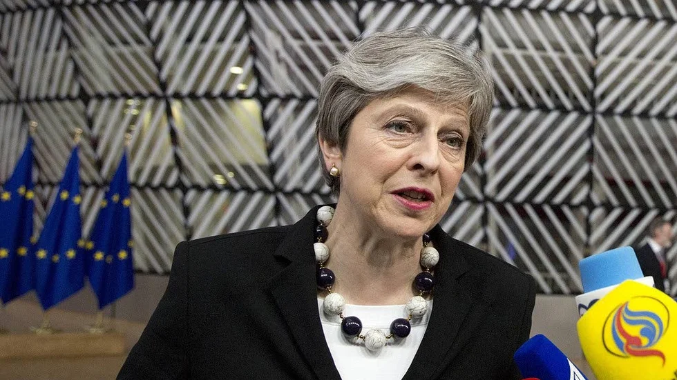 Theresa May får inte med sig alla britter på Brexitspåret.