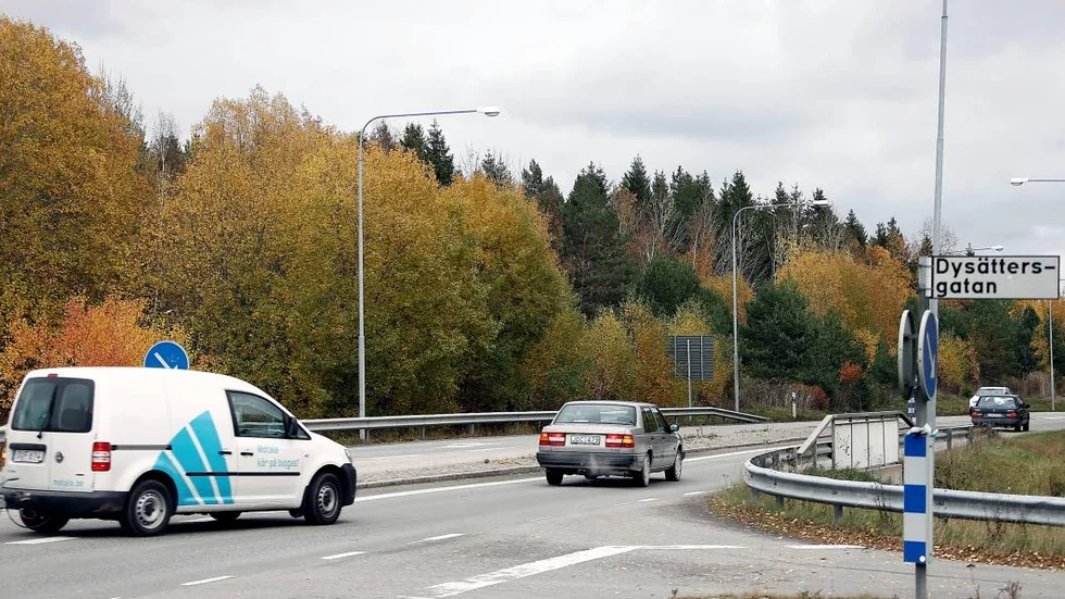 Här ville kommunen bygga äldreboende, men nu har det kommit grus i maskineriet.