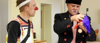 Clownerna sprider glädje på sjukhuset