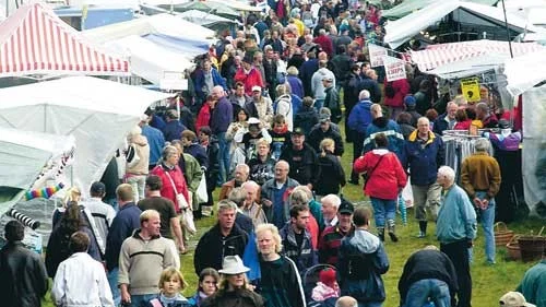 Äntligen dags igen. På fredag börjar Virserums marknad, den stora folkfesten som så många har sett fram emot. Efter två års uppehåll kommer 160 knallar att duka upp på sina diskar.