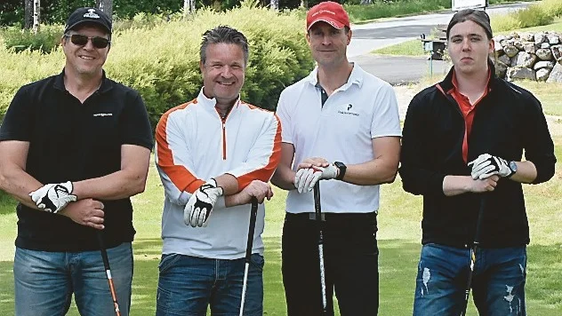 Peter Lorenzon, Peter Grudemo, Mathias Borsiö och Johan Lorenzon i Lolle med vänner slutade sjua.