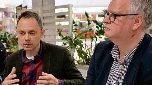 Lars Vikinge lägger ut texten för Paul Lindvall.