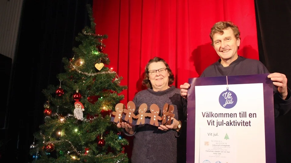Laila och Börje Carlsson arrangerar kvällens Vit jul i fritidsgården i Horn. Foto: Erica Månsson
