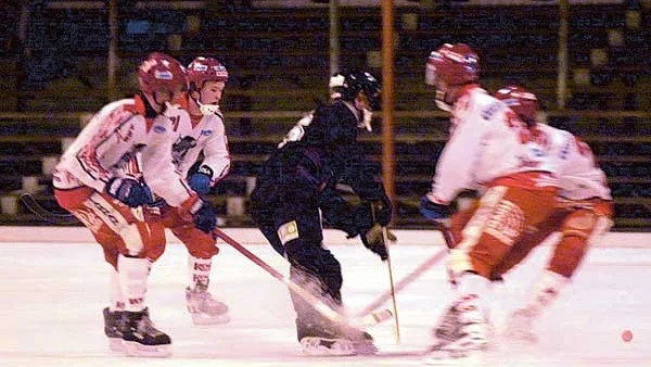 Samlat försvar. Målilla visade upp säsongens bästa försvarsspel i bortamötet mot Stångebro. Ändå blev det förlust med 6-0.