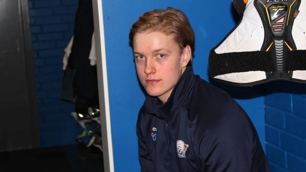 "Jättebra kille som sköter sig  hur bra som helst.", säger tränaren Andreas Melin om kaptenen Simon Olofsson.