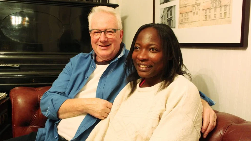 Leif Larsson från Vimmerby och Hamiyat Nakigudde från Mukono, Uganda, gick från vänskap till kärlek. Det har inte varit helt okomplicerat.