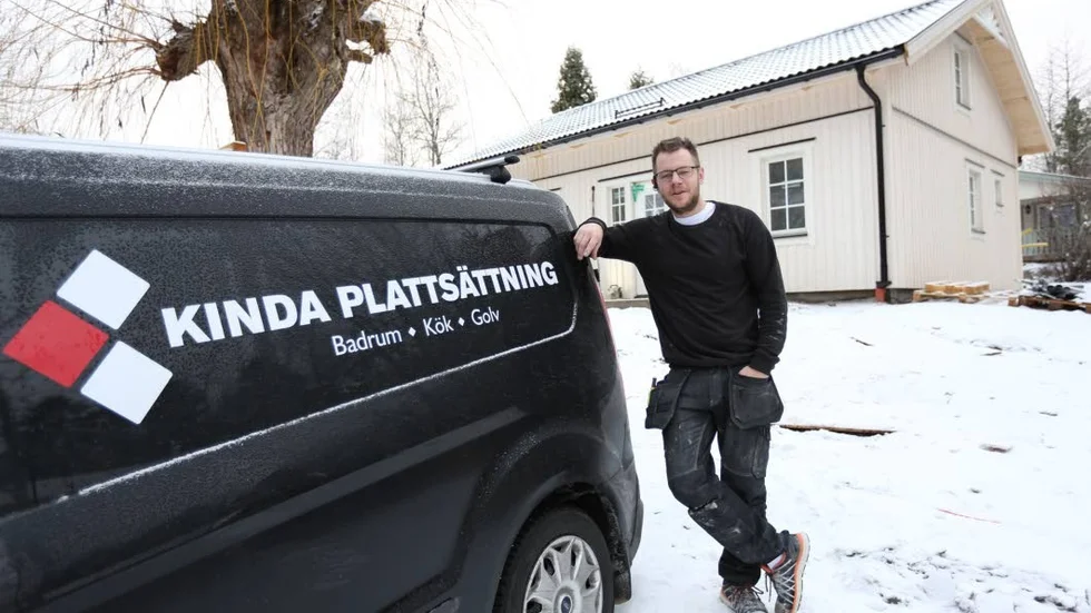 Timmy Pallin har ingen egen företagslokal. Utrustning och material har han i firmabilen