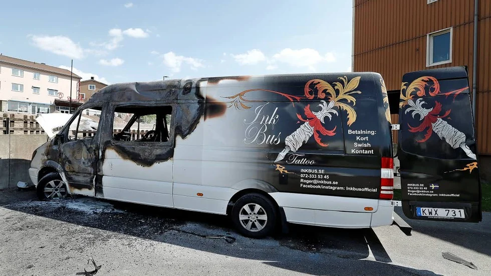 Tatueringsbussen var specialbeställd och kostade Roger Granath mellan 600 000 och 700 000 kronor.