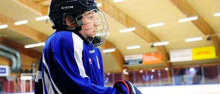 Hit lockas unga hockeyspelare