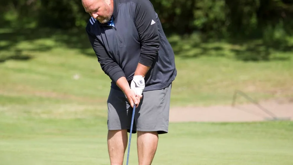 Jimmy Johansson, som jobbar som banskötar är med i golfveckan för första gången. "Det är roligt. Ett bra arrangemang"
