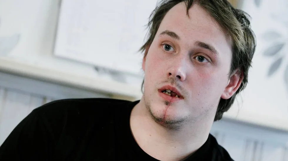 Yrkesbevis. Juris Keinus mål är att få yrkesbevis som snickare.