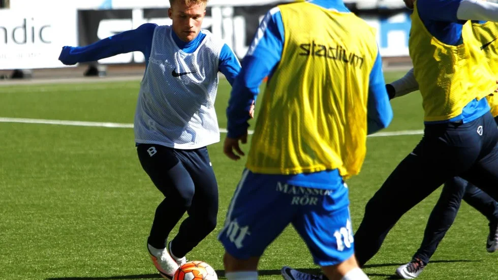 Spelsugen. Nicklas Bärkroth är redo för 90 minuter snart – men räknar själv med att starta på bänken mot Jönköpings Södra.
