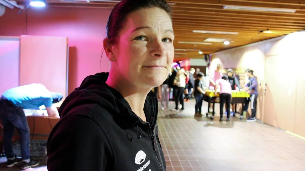 Fritidsledare Petra Hansson ser behovet av fler ställen där unga kan träffas.