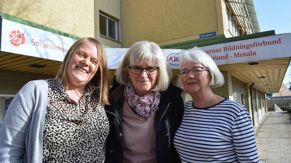 Matilda Hägglund, Inger Wernqvist och Kerstin Petersson vill locka många fler volontärer till Röda Korsets verksamhet i Motala. Alla idéer och alla som vill vara en del av gemenskapen och dessutom göra nytta är välkomna.