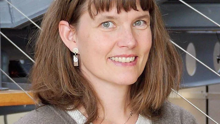 Maria Hovberg får många positiva reaktioner. Folk gillar hennes inlägg på Facebook.