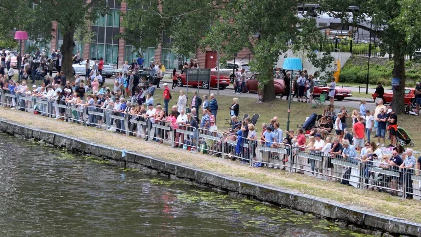 Rekord. Minst 10 000 personer kom för att se årets Fri Fart, tror Anders Vaernéus.