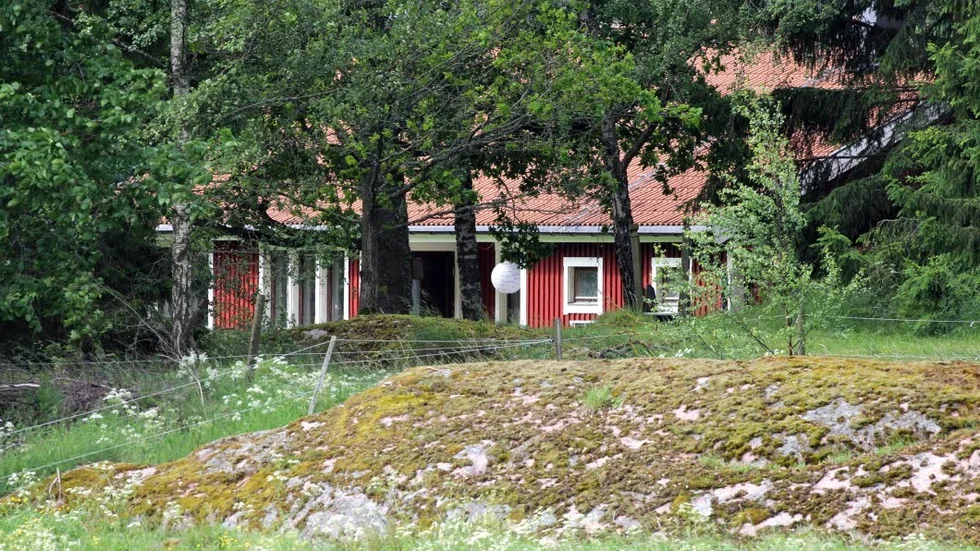 Nära. Lantligt, lummigt och somrigt. Närheten till det otänkbara gör många Mantorpsbor oroliga.