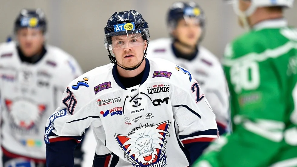 171226 Linkpings Nick Srenssen jublar efter att han gjort  1-1-kvitteringen under ishockeymatchen i SHL mellan Rgle och Linkping den 26 december 2017 i ngelholm.
Foto: Avdo Bilkanovic / BILDBYRN / COP115