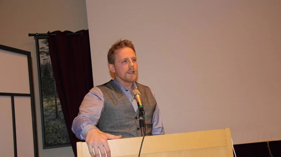 Socialnämndens ordförande. Johan Collberg (S) förstår att de äldre inte gillar förändringen, men tycker inte att den är svår att försvara.
