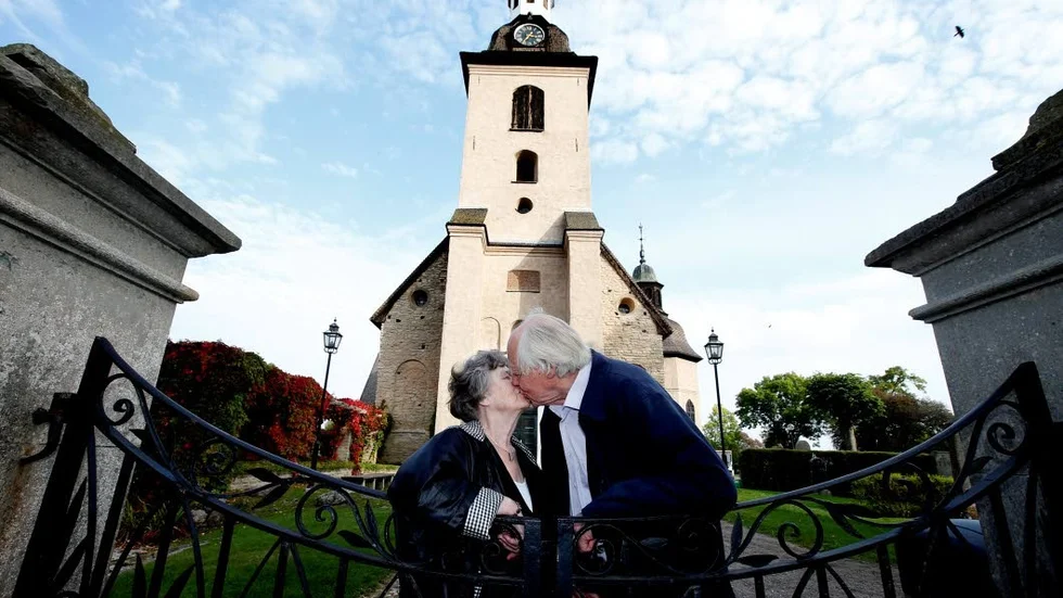 ”Jag var orolig att hon skulle försvinna ur mitt liv så jag friade efter bara några månader”, berättar Ingvar.