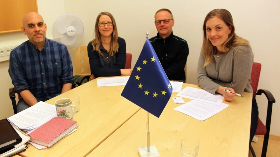 Projektledare Tobias Ragnarsson, projektstödjare och projektadministratör Maria Röstwall och insatscoacherna Leif Carlsson och Marie Alsér hoppas få fram metoder som kan användas på fler grupper.