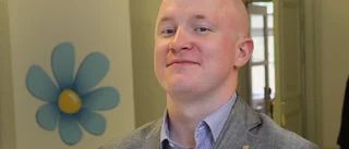Han blir kvar i partiets topp