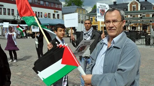 Vi kräver en tvåstatslösning, säger Hassan Amro.