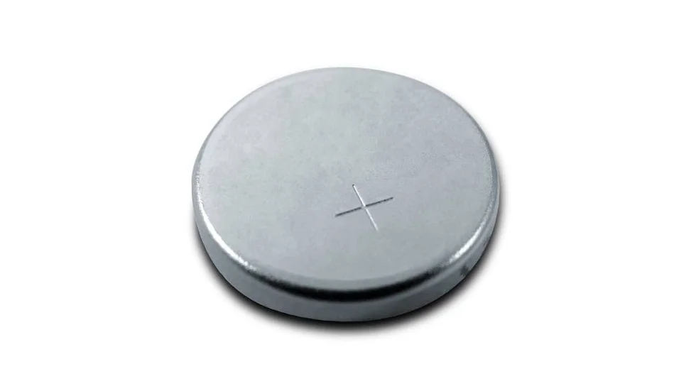 Pojken hade svalt ett batteri av den här typen.